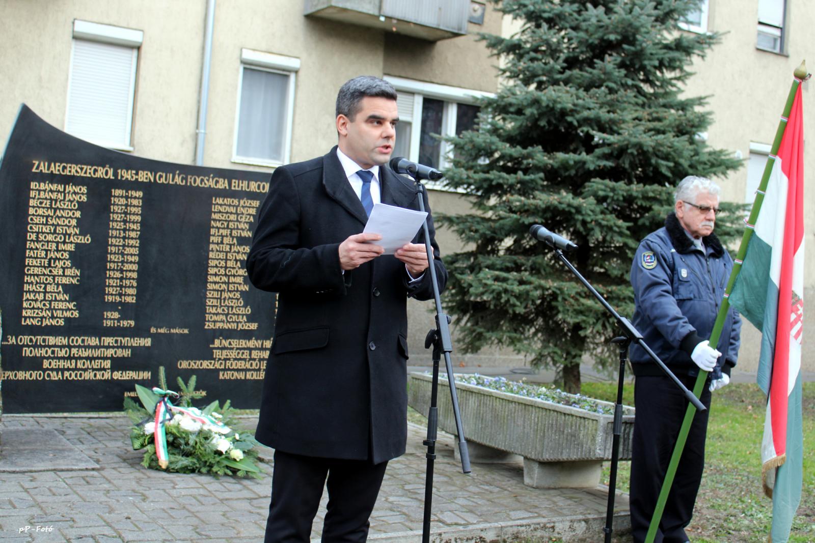 A kommunizmus ldozataira emlkeztek a zalaegerszegi Gulag-emlkmnl